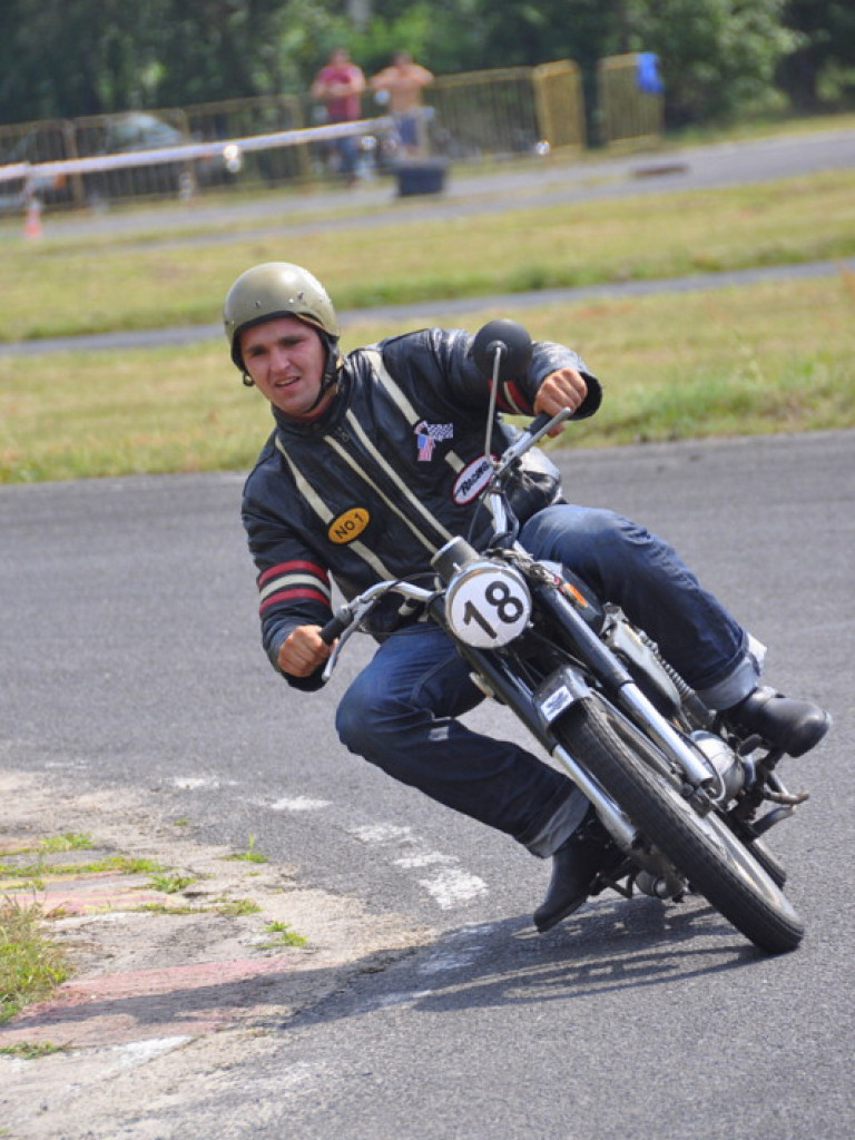 Wyścigi motocykli zabytkowych - Biłgoraj 2013 (FOTO)