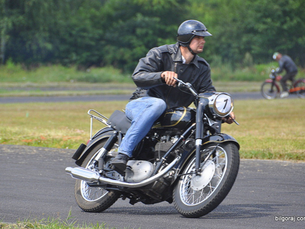 Wyścigi motocykli zabytkowych - Biłgoraj 2013 (FOTO)