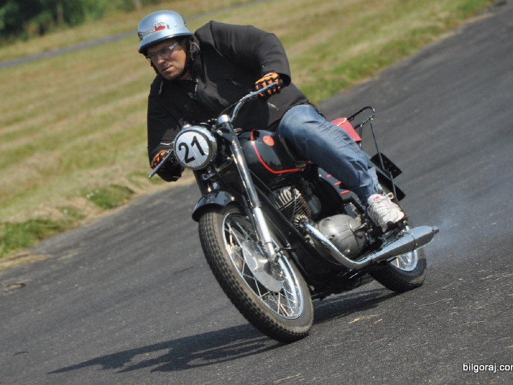 Wyścigi motocykli zabytkowych - Biłgoraj 2013 (FOTO)