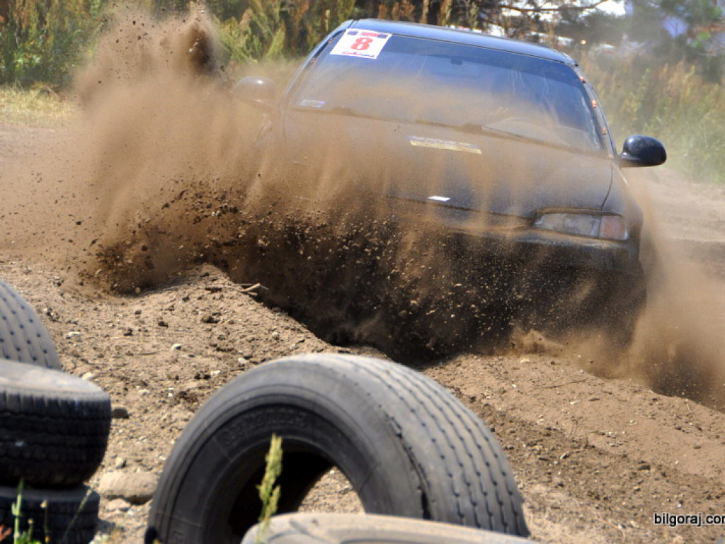 Wyścigi złomów po raz drugi (FOTO)