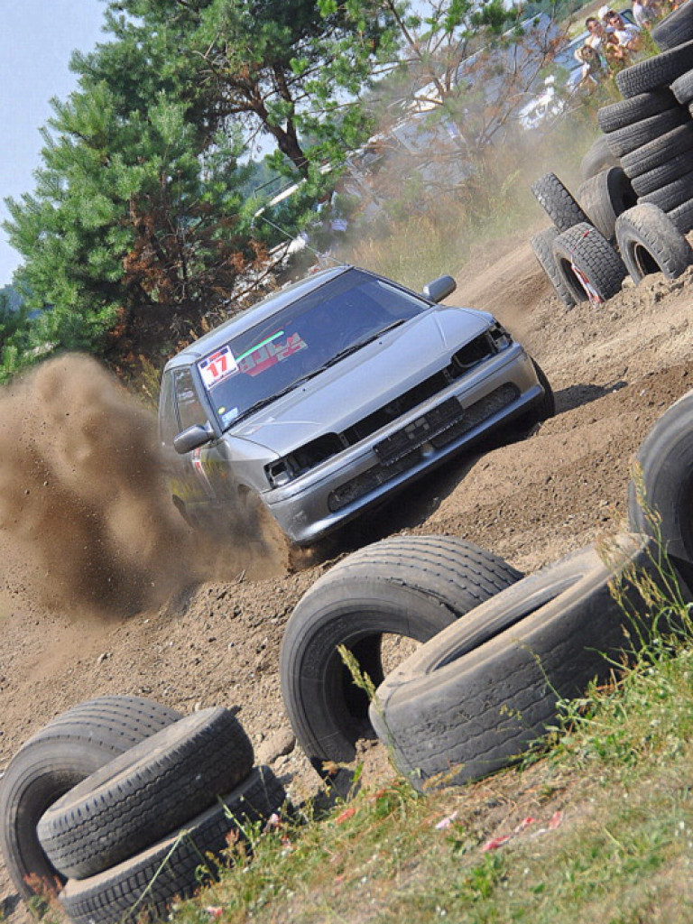 Wyścigi złomów po raz drugi (FOTO)