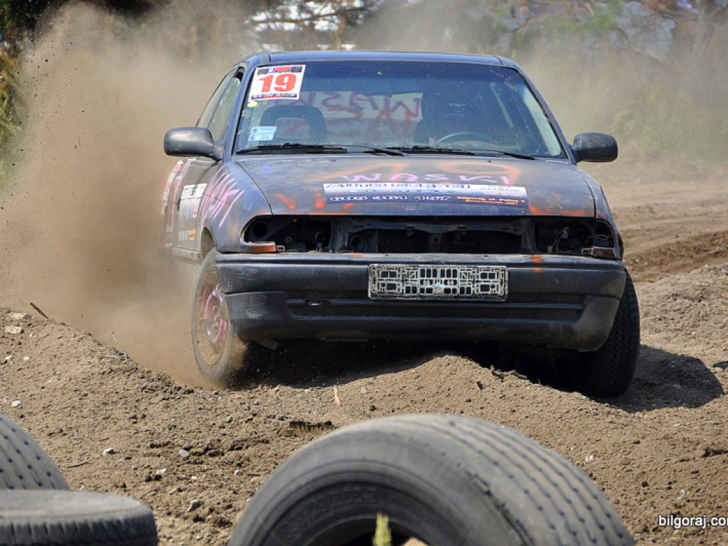 Wyścigi złomów po raz drugi (FOTO)