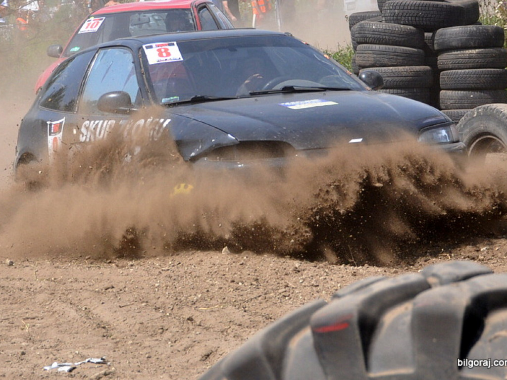 Wyścigi złomów po raz drugi (FOTO)