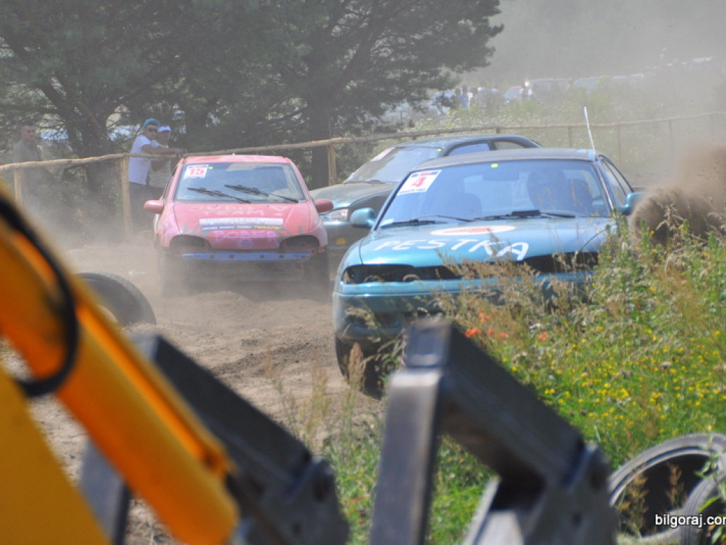 Wyścigi złomów po raz drugi (FOTO)