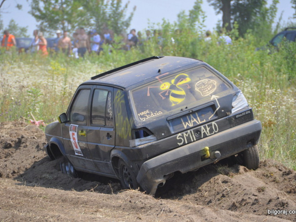 Wyścigi złomów po raz drugi (FOTO)