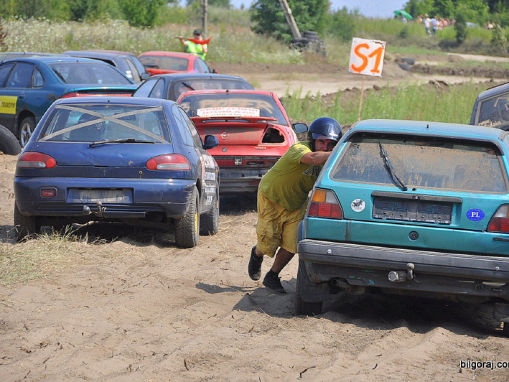Wyścigi złomów po raz drugi (FOTO)