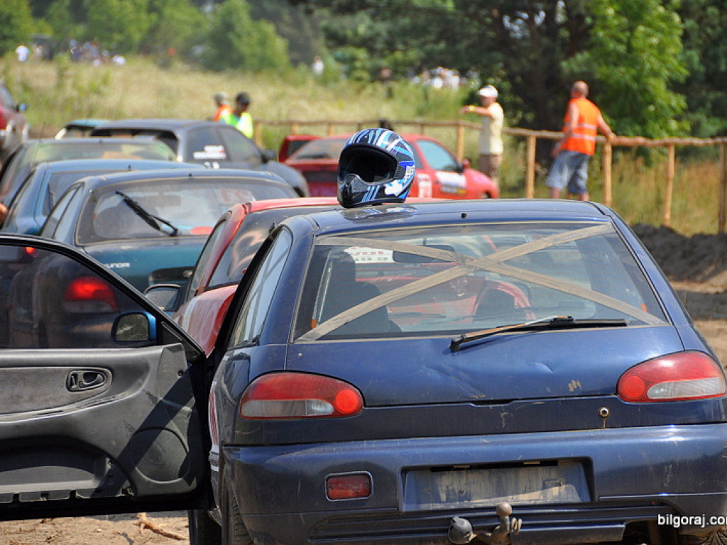 Wyścigi złomów po raz drugi (FOTO)