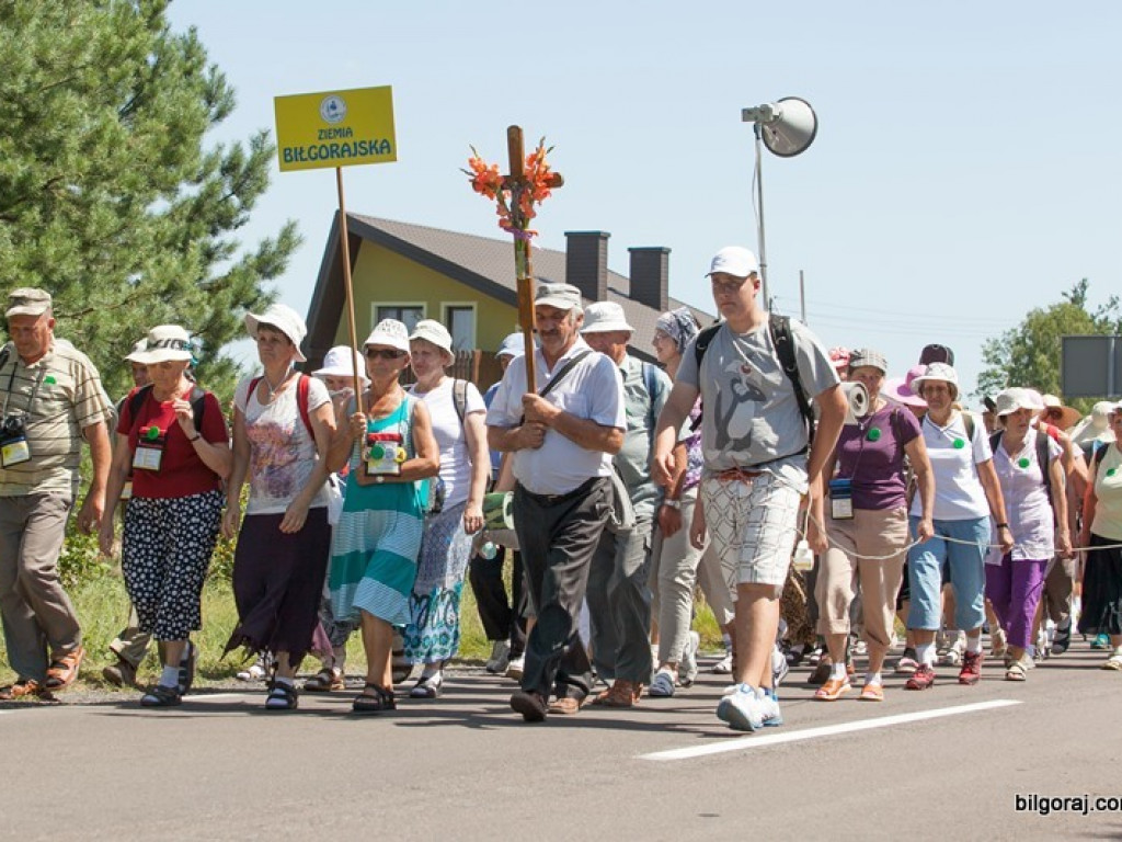 Pierwsze etapy pielgrzymowania Grupy Ziemi Biłgorajskiej (FOTO)