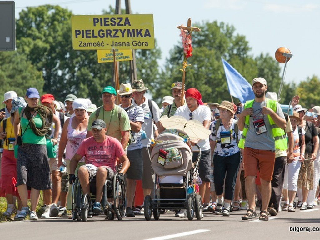 Pierwsze etapy pielgrzymowania Grupy Ziemi Biłgorajskiej (FOTO)