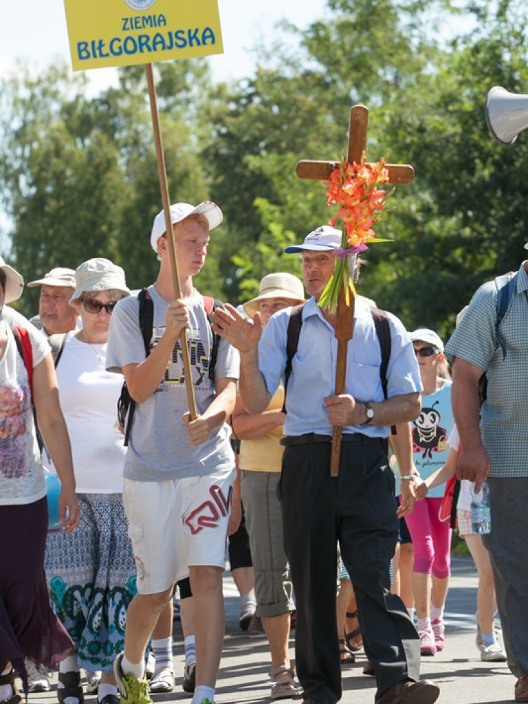 Pierwsze etapy pielgrzymowania Grupy Ziemi Biłgorajskiej (FOTO)