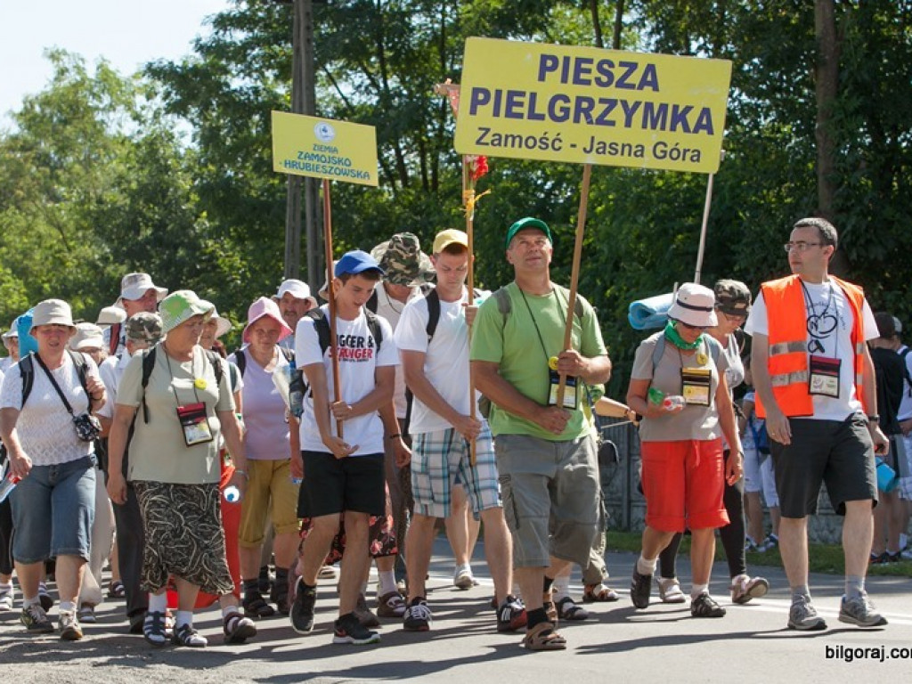 Pierwsze etapy pielgrzymowania Grupy Ziemi Biłgorajskiej (FOTO)
