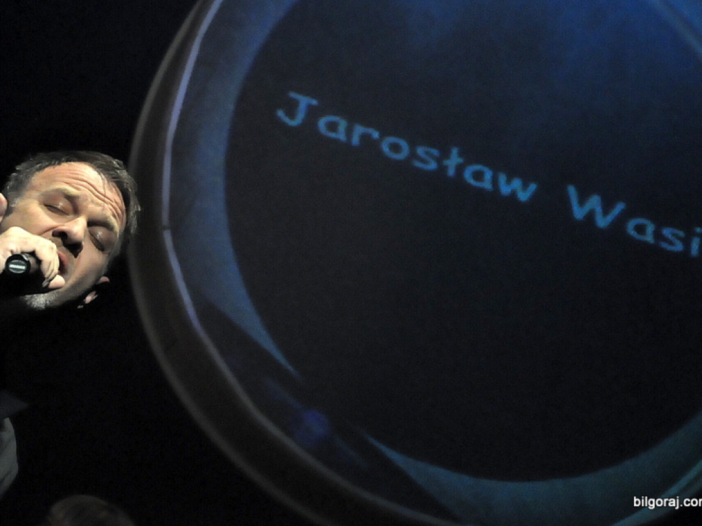 Nie wracajmy jeszcze na ziemię, w brokacie gwiazd nam do twarzy!