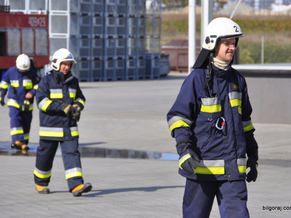 Wyciek amoniaku w Tarnogrodzie. Strażacy ćwiczyli działania w sytuacji zagrożenia chemicznego (FOTO)