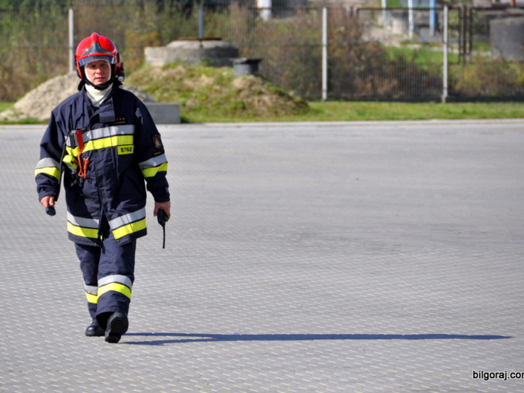 Wyciek amoniaku w Tarnogrodzie. Strażacy ćwiczyli działania w sytuacji zagrożenia chemicznego (FOTO)