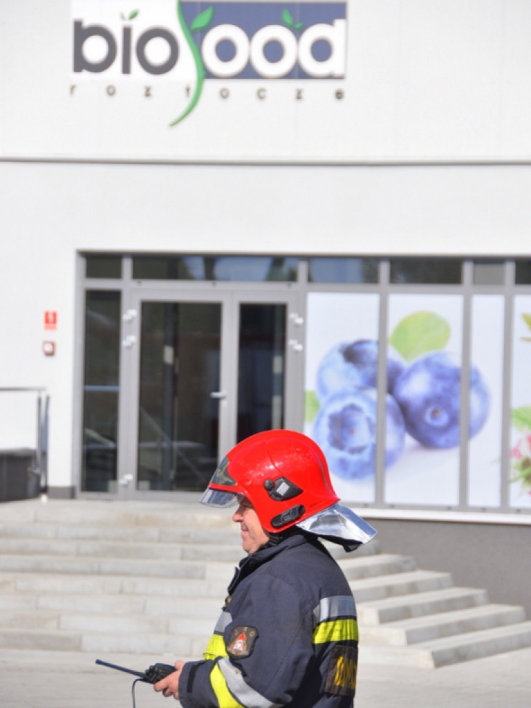 Wyciek amoniaku w Tarnogrodzie. Strażacy ćwiczyli działania w sytuacji zagrożenia chemicznego (FOTO)