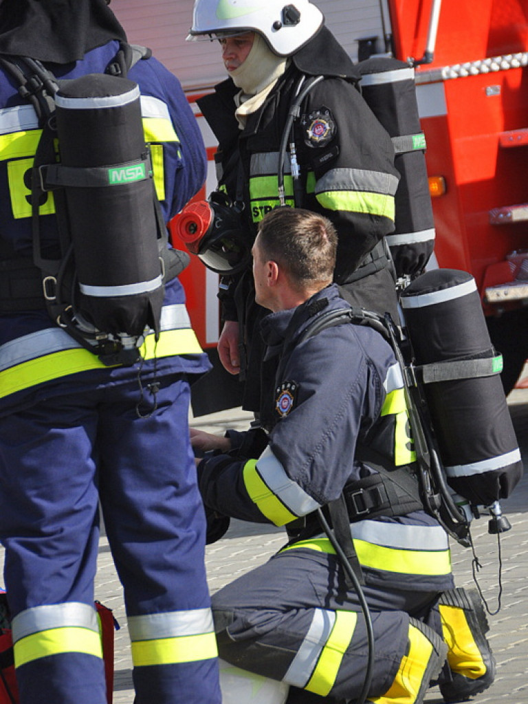 Wyciek amoniaku w Tarnogrodzie. Strażacy ćwiczyli działania w sytuacji zagrożenia chemicznego (FOTO)