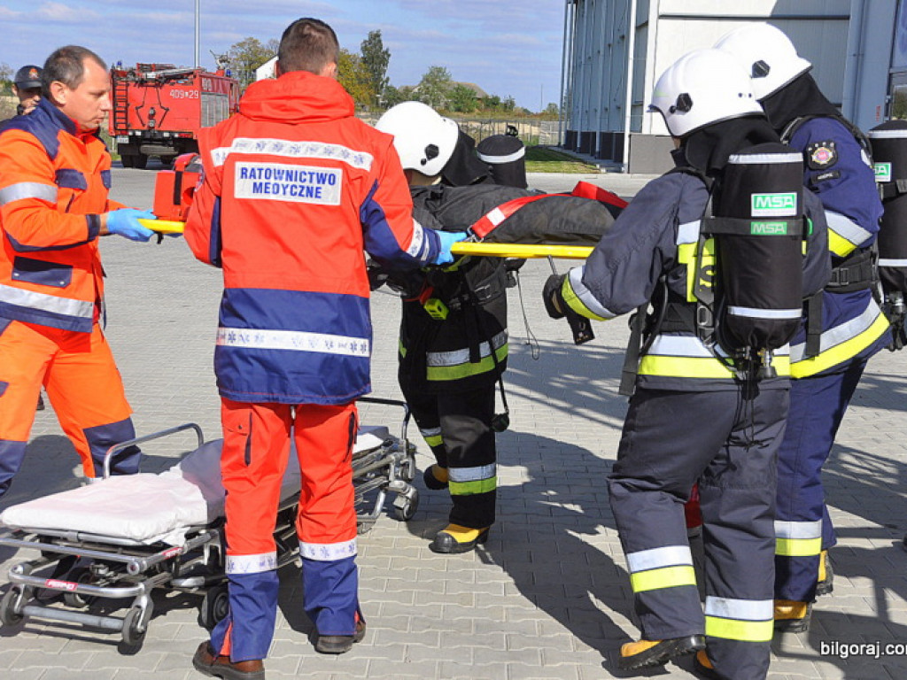 Wyciek amoniaku w Tarnogrodzie. Strażacy ćwiczyli działania w sytuacji zagrożenia chemicznego (FOTO)