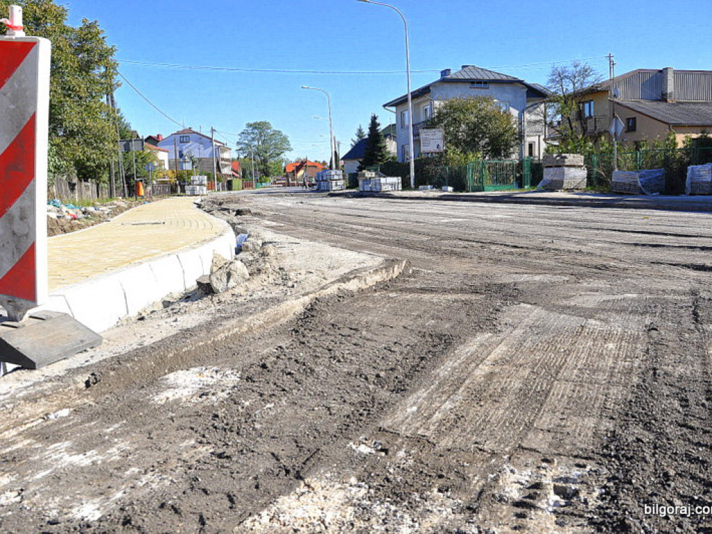 Prace przy przebudowie głównych ulic Biłgoraja na finiszu (FOTO)