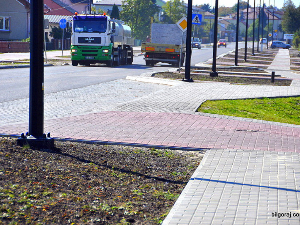 Prace przy przebudowie głównych ulic Biłgoraja na finiszu (FOTO)
