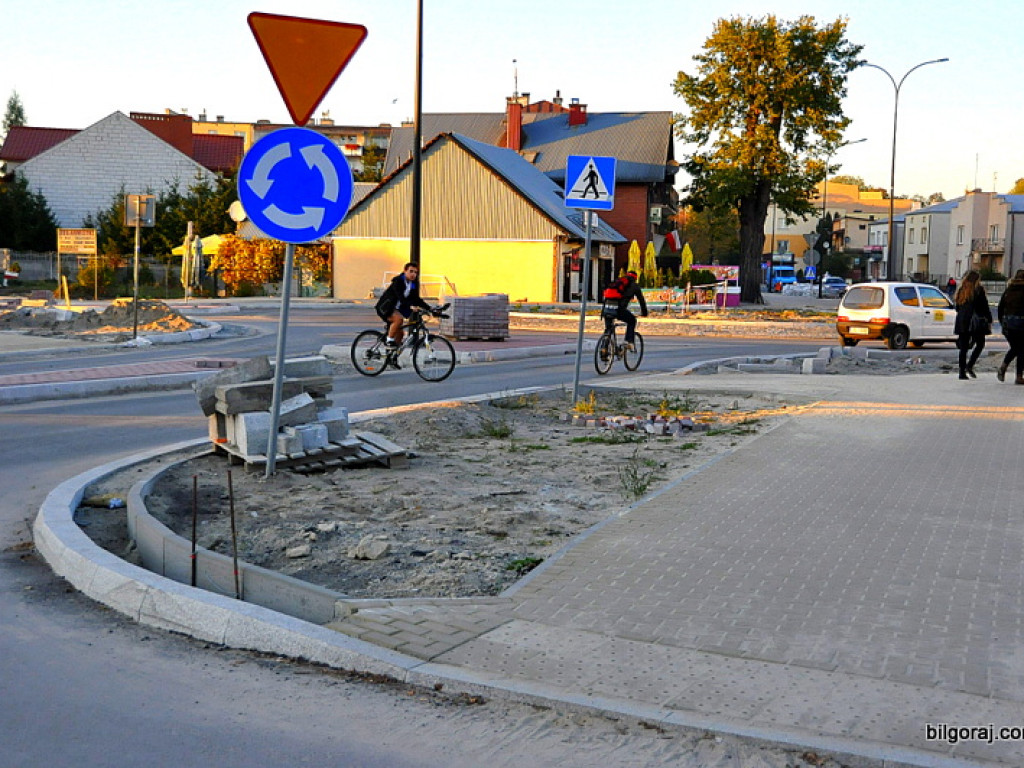 Prace przy przebudowie głównych ulic Biłgoraja na finiszu (FOTO)