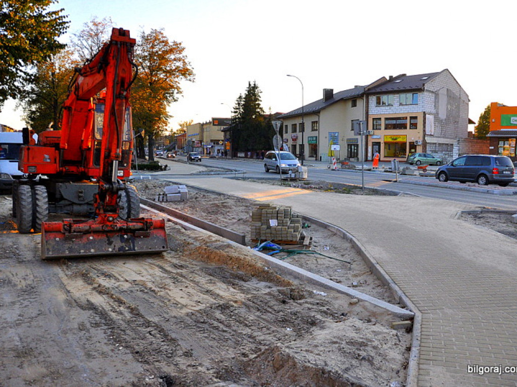 Prace przy przebudowie głównych ulic Biłgoraja na finiszu (FOTO)