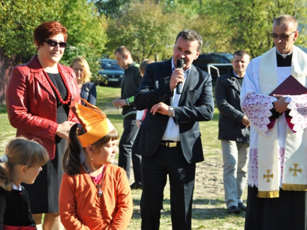 Nowy plac zabaw dla najmłodszych mieszkańców miejscowości Ciosmy