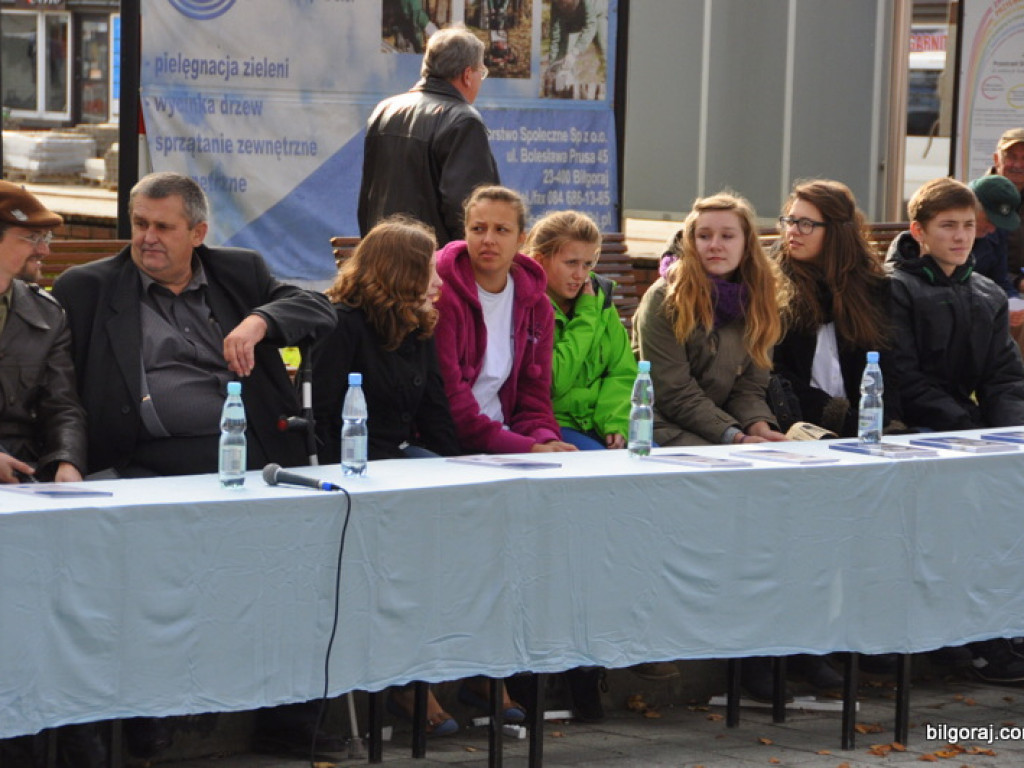 Powiatowe Targi Obywatelskie (FOTO)