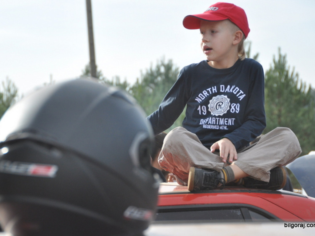 Wyścig złomów po raz czwarty w Dylach. Najprawdopodobniej ostatni w tym roku (FOTO)