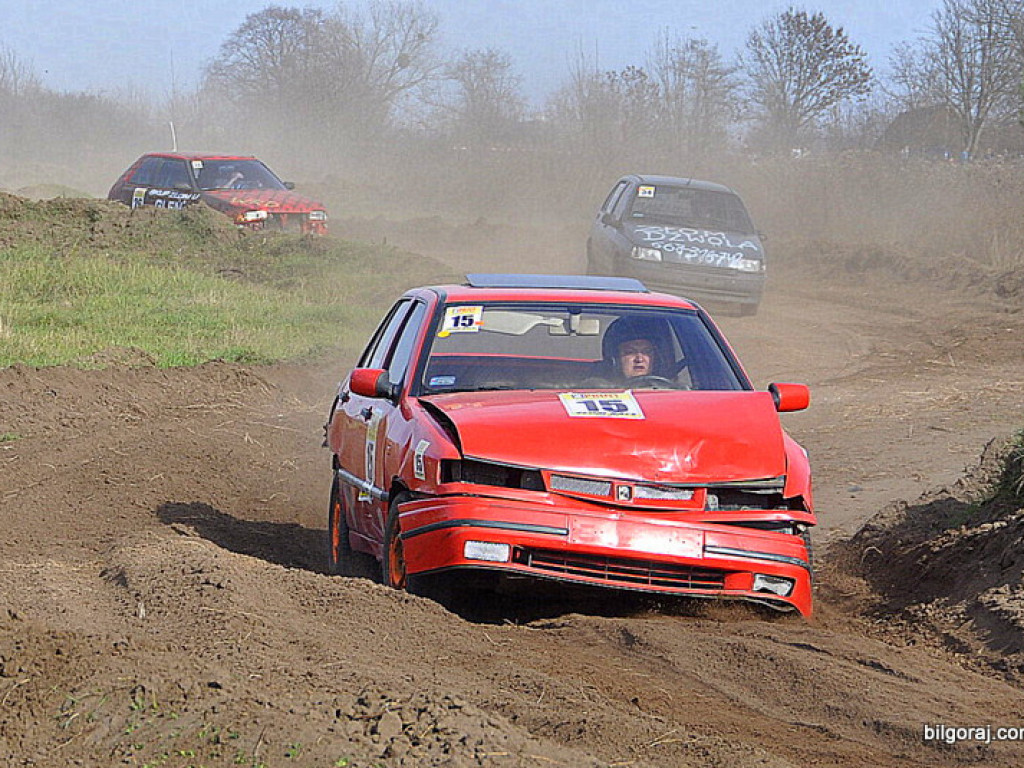 Wyścig złomów po raz czwarty w Dylach. Najprawdopodobniej ostatni w tym roku (FOTO)