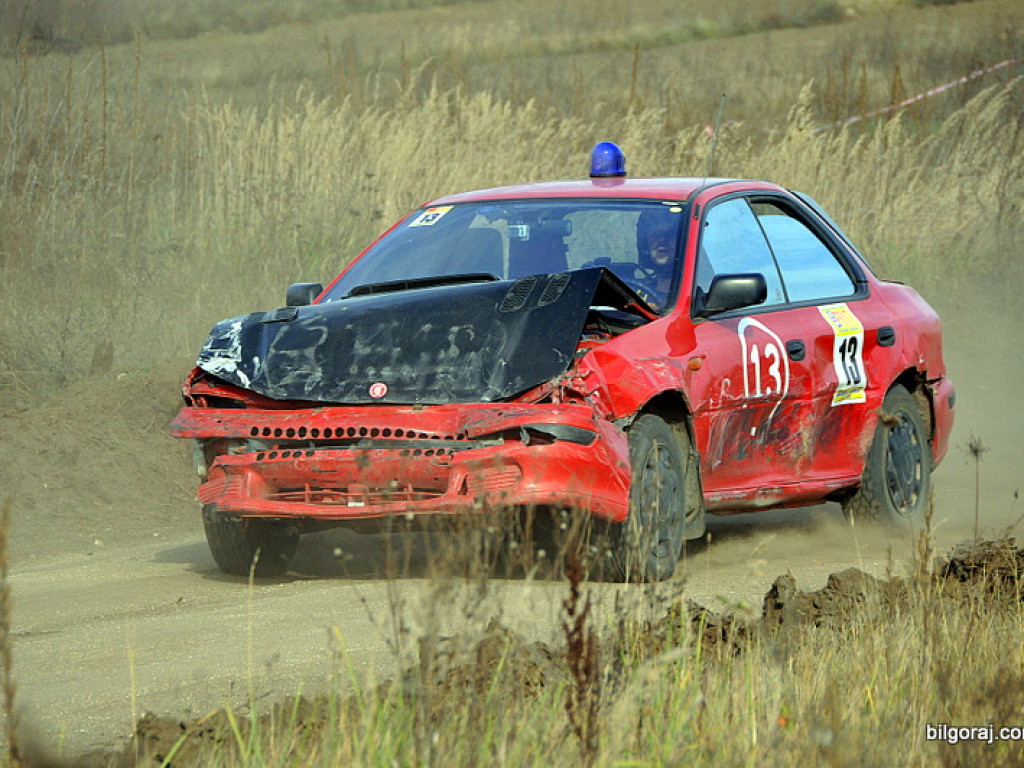Wyścig złomów po raz czwarty w Dylach. Najprawdopodobniej ostatni w tym roku (FOTO)