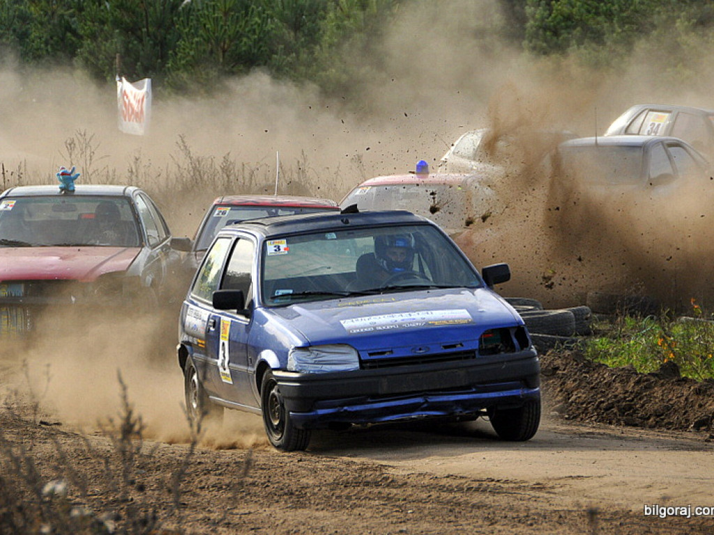 Wyścig złomów po raz czwarty w Dylach. Najprawdopodobniej ostatni w tym roku (FOTO)