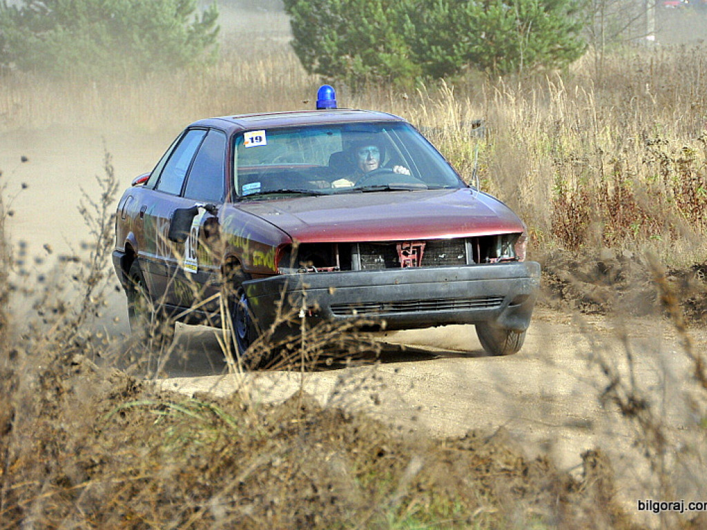 Wyścig złomów po raz czwarty w Dylach. Najprawdopodobniej ostatni w tym roku (FOTO)