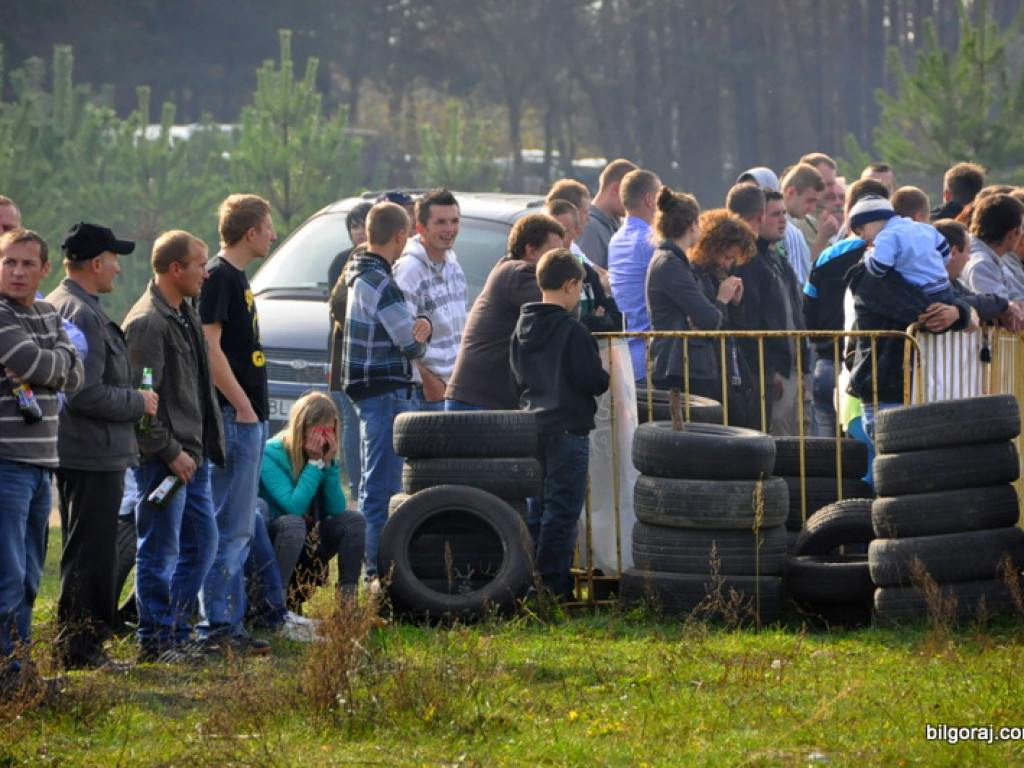 Wyścig złomów po raz czwarty w Dylach. Najprawdopodobniej ostatni w tym roku (FOTO)