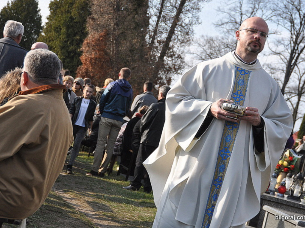 Dzień Wszystkich Świętych na naszych cmentarzach (FOTO)