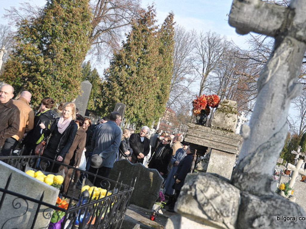 Dzień Wszystkich Świętych na naszych cmentarzach (FOTO)