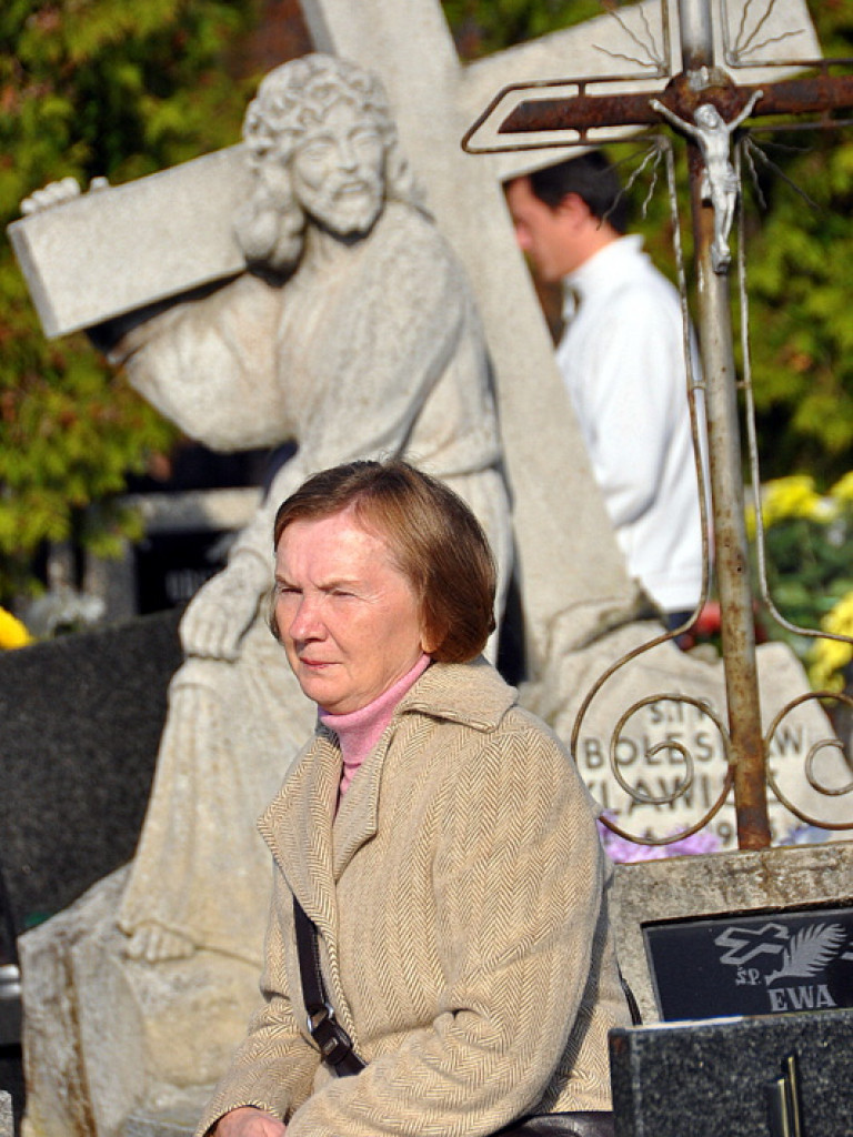 Dzień Wszystkich Świętych na naszych cmentarzach (FOTO)