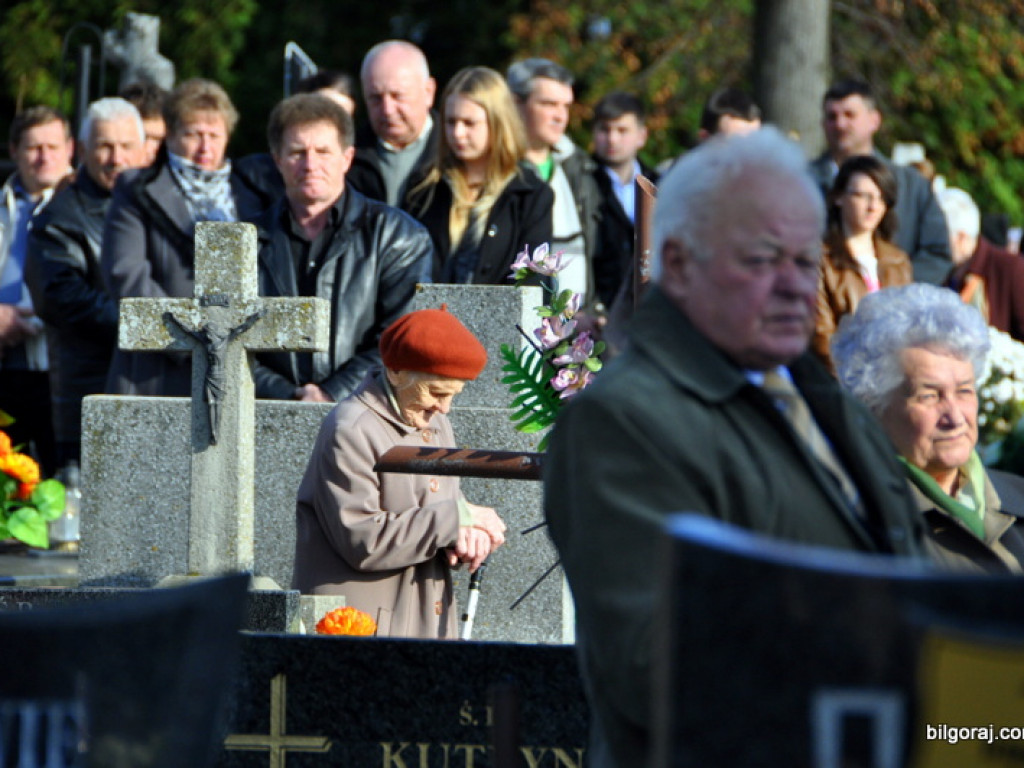 Dzień Wszystkich Świętych na naszych cmentarzach (FOTO)
