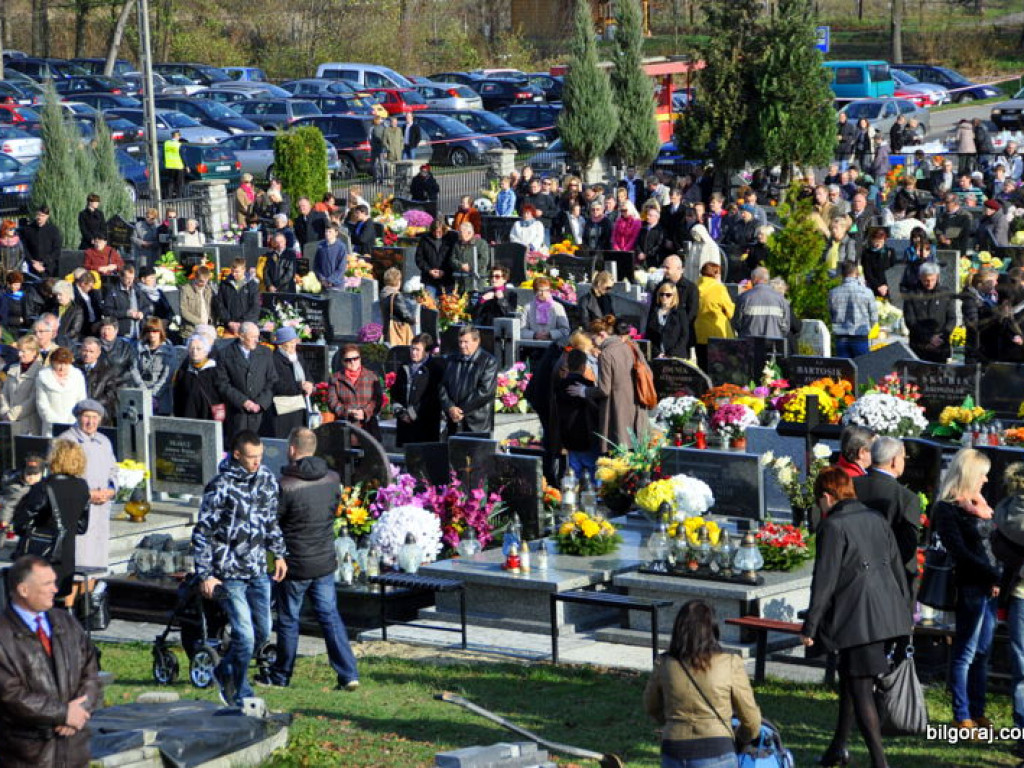Dzień Wszystkich Świętych na naszych cmentarzach (FOTO)