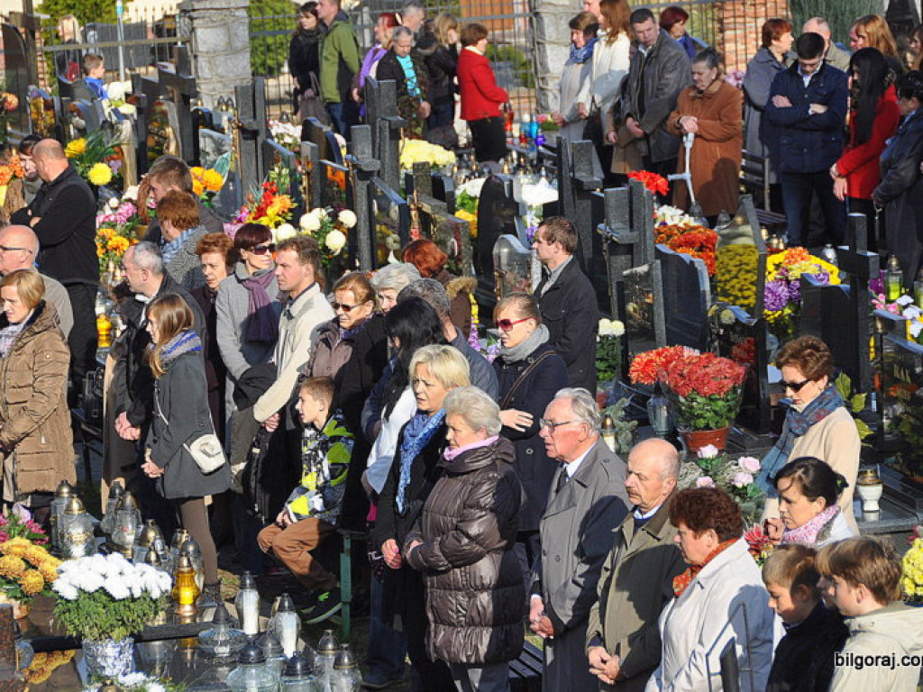 Dzień Wszystkich Świętych na naszych cmentarzach (FOTO)