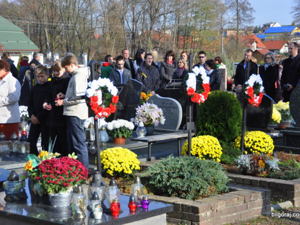 Dzień Wszystkich Świętych na naszych cmentarzach (FOTO)