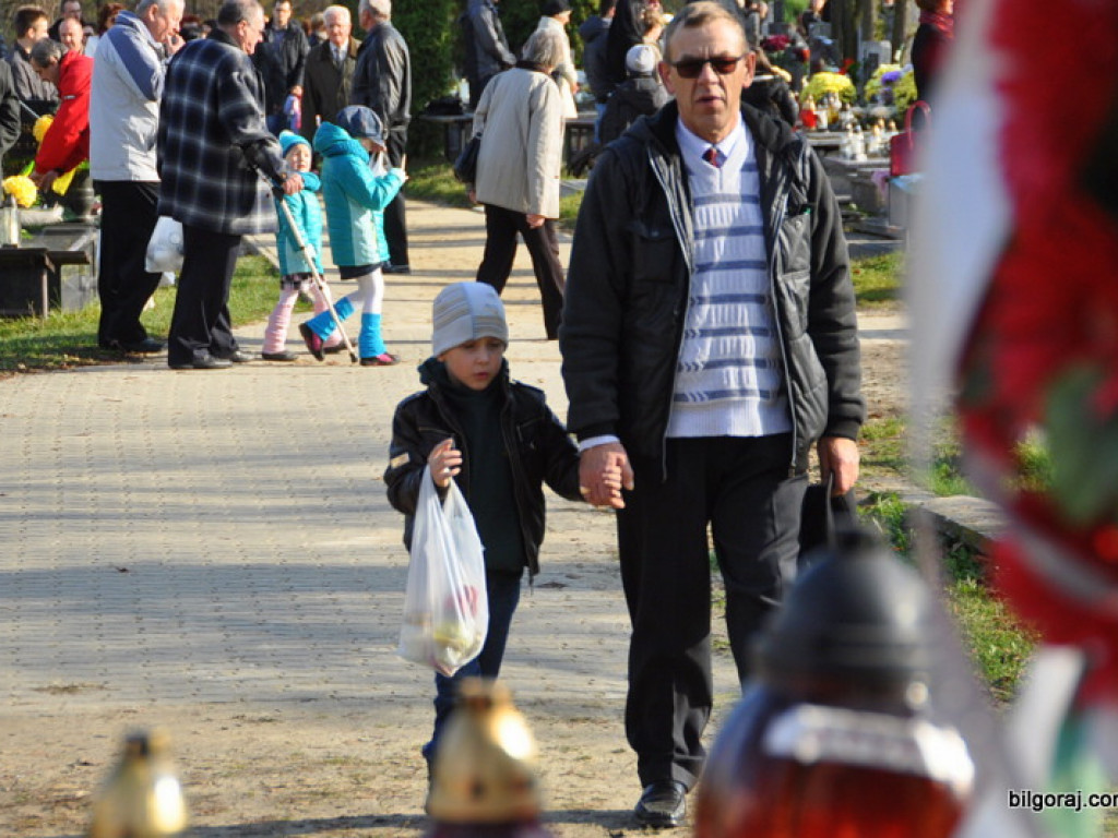 Dzień Wszystkich Świętych na naszych cmentarzach (FOTO)