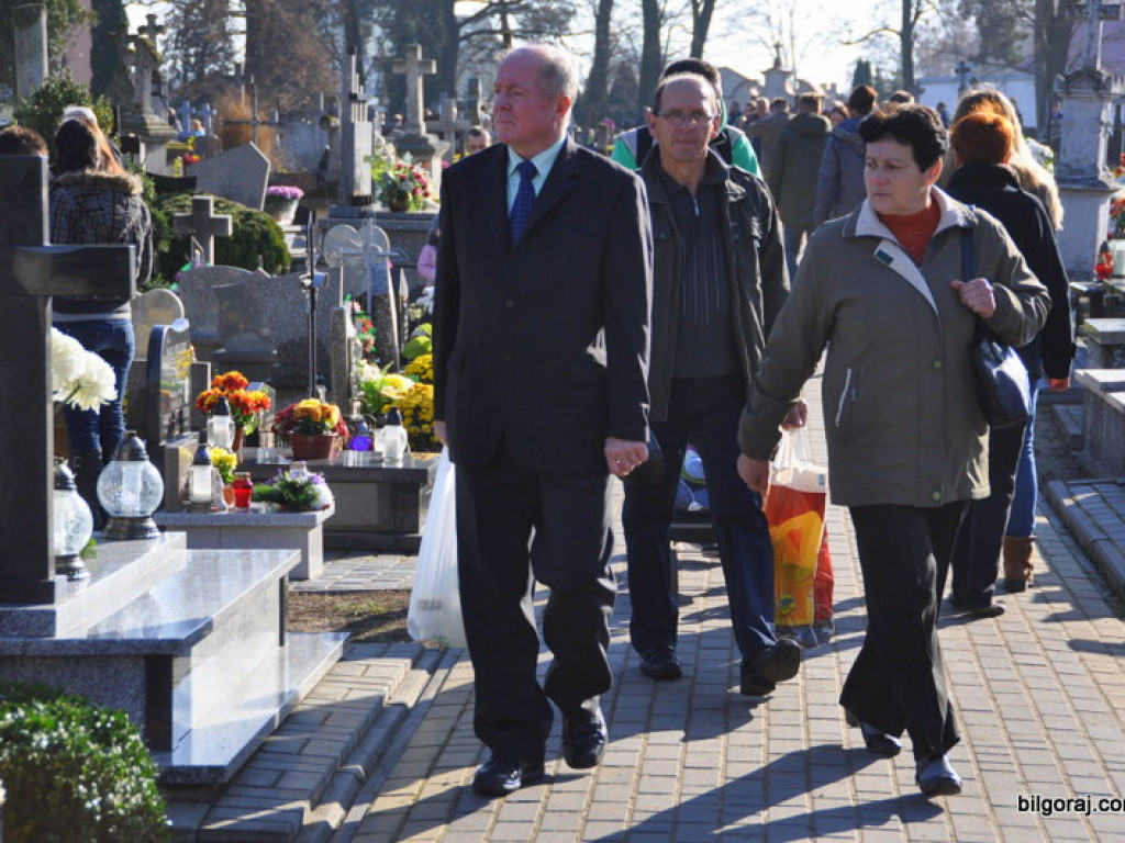Dzień Wszystkich Świętych na naszych cmentarzach (FOTO)