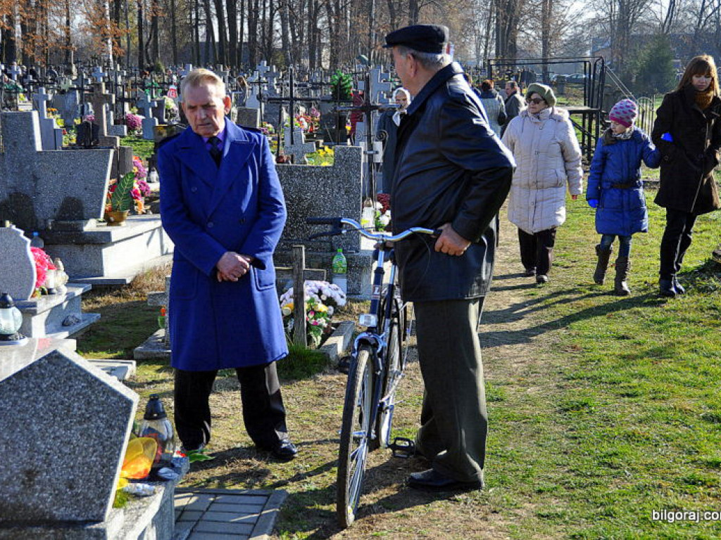 Dzień Wszystkich Świętych na naszych cmentarzach (FOTO)