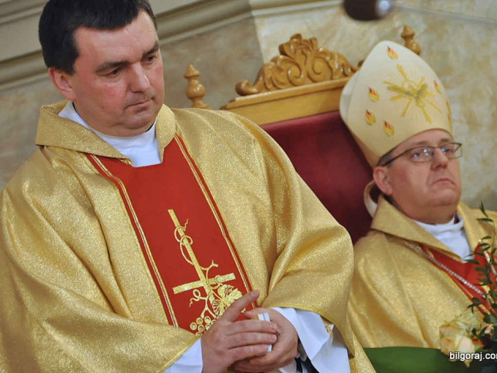 Jubileusz proboszcza parafii św. Marii Magdaleny. W koncelebrze dwóch biskupów, z życzeniami parlamentarzyści i samorządowcy oraz parafianie