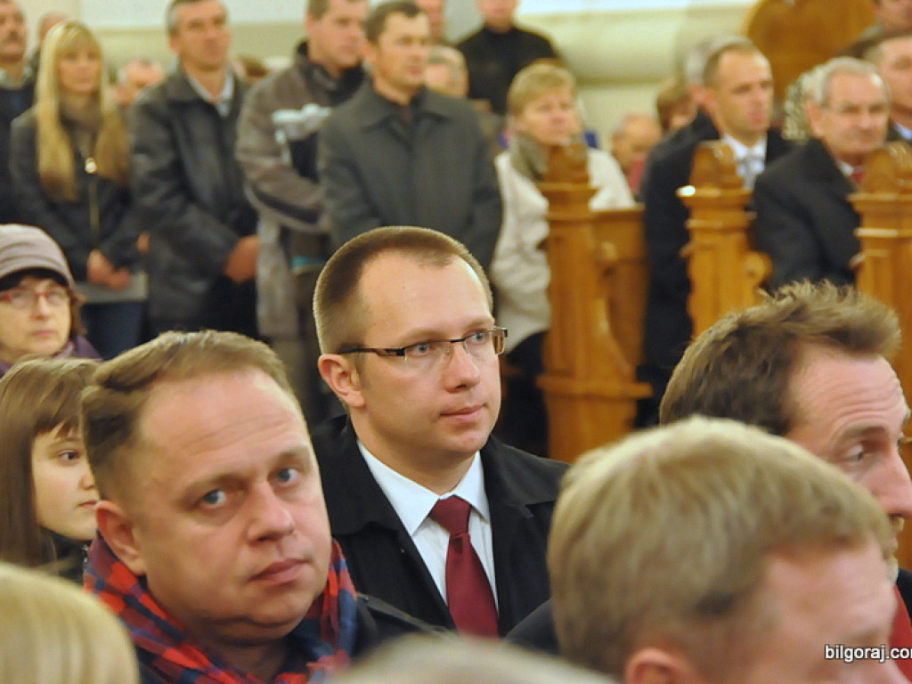 Jubileusz proboszcza parafii św. Marii Magdaleny. W koncelebrze dwóch biskupów, z życzeniami parlamentarzyści i samorządowcy oraz parafianie