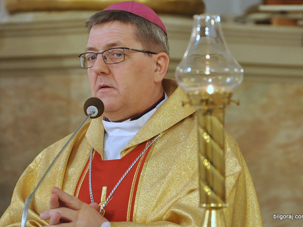 Jubileusz proboszcza parafii św. Marii Magdaleny. W koncelebrze dwóch biskupów, z życzeniami parlamentarzyści i samorządowcy oraz parafianie