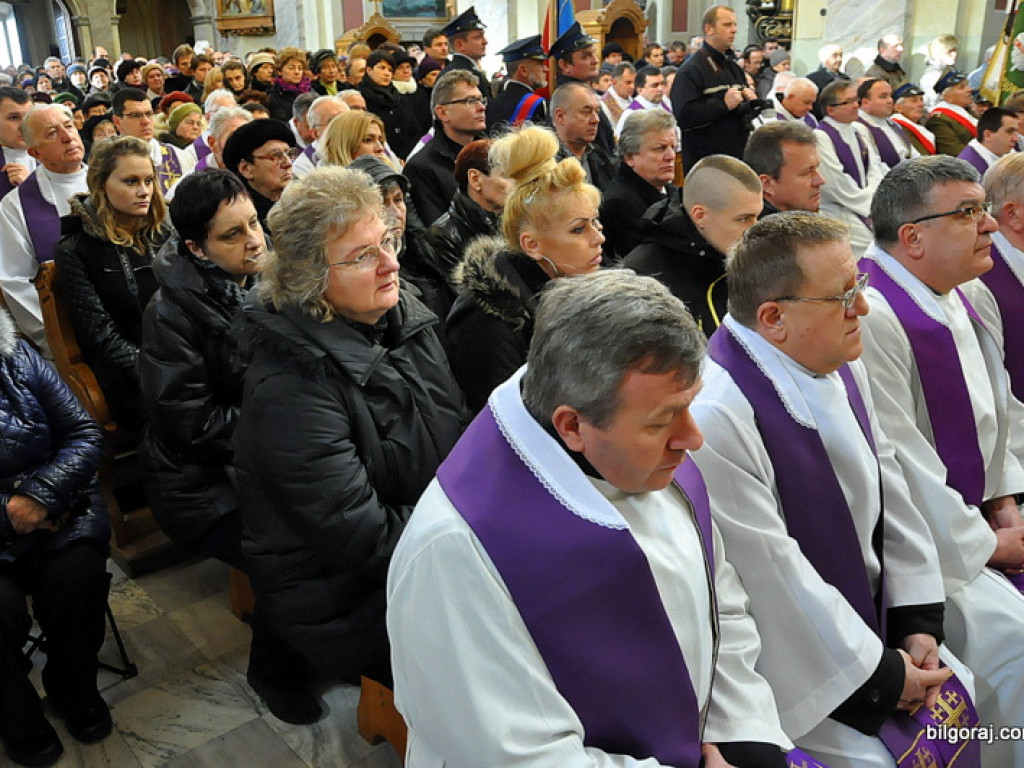 Tłumy na pogrzebie prałata Ludwickiego (AUDIO)