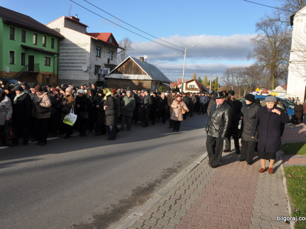 Tłumy na pogrzebie prałata Ludwickiego (AUDIO)