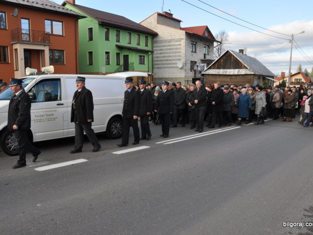 Tłumy na pogrzebie prałata Ludwickiego (AUDIO)