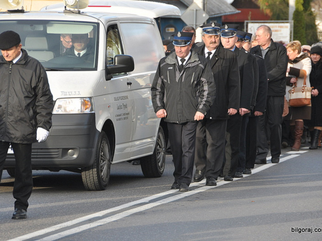 Tłumy na pogrzebie prałata Ludwickiego (AUDIO)